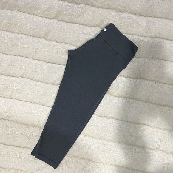 lululemon crop pants - Picture 3 of 6